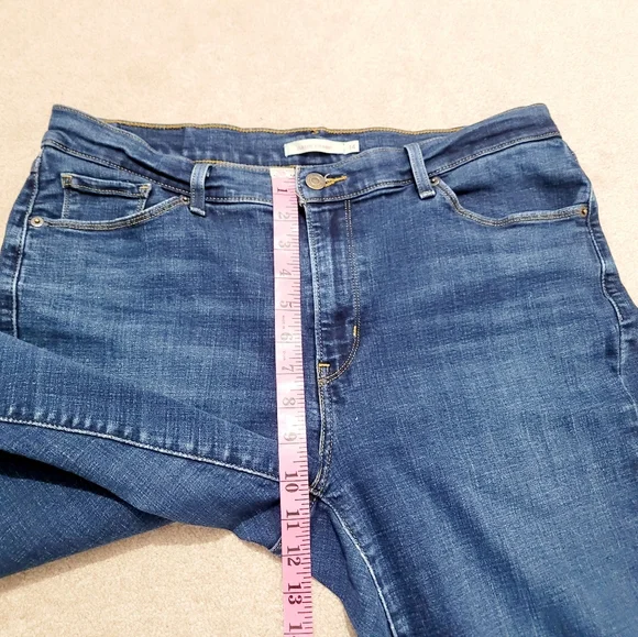 Levi’s Classic Straight Jeans Women’s Size 14 Medium Wash Stretch Denim - Picture 8 of 13